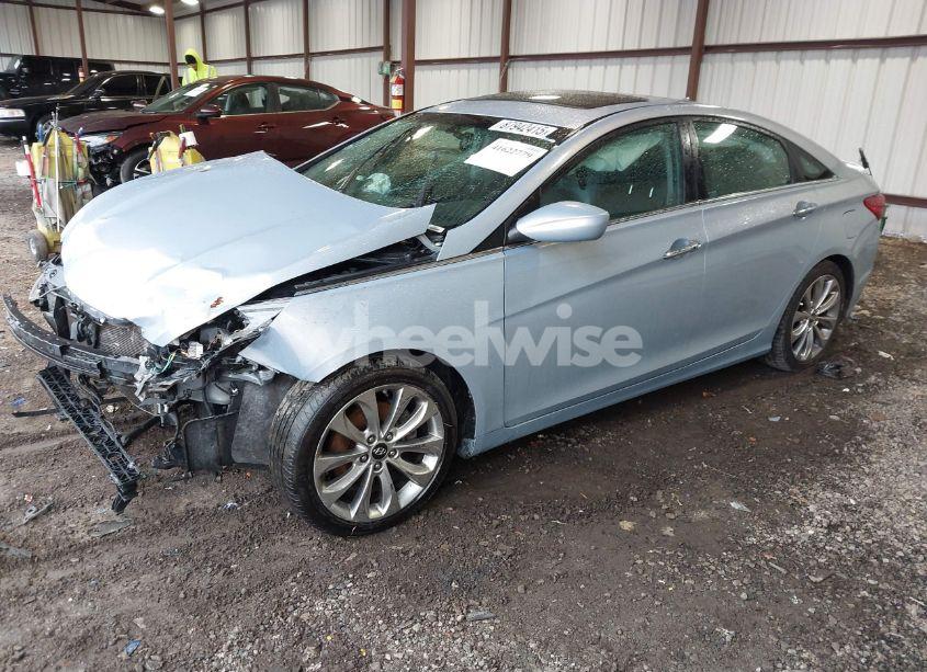 Photo 2 of 2012 Hyundai Sonata SE (VIN 5NPEC4AC0CH432494)