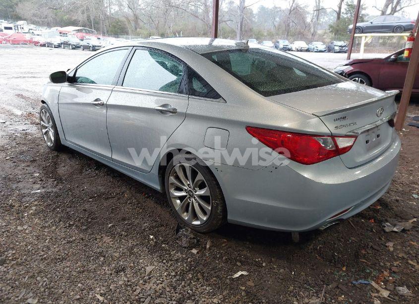 Photo 3 of 2012 Hyundai Sonata SE (VIN 5NPEC4AC0CH432494)