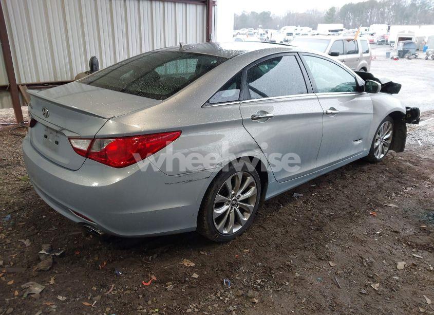 Photo 4 of 2012 Hyundai Sonata SE (VIN 5NPEC4AC0CH432494)