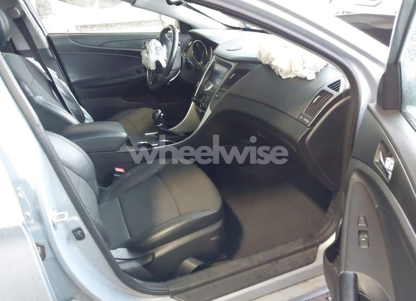 Photo 5 of 2012 Hyundai Sonata SE (VIN 5NPEC4AC0CH432494)