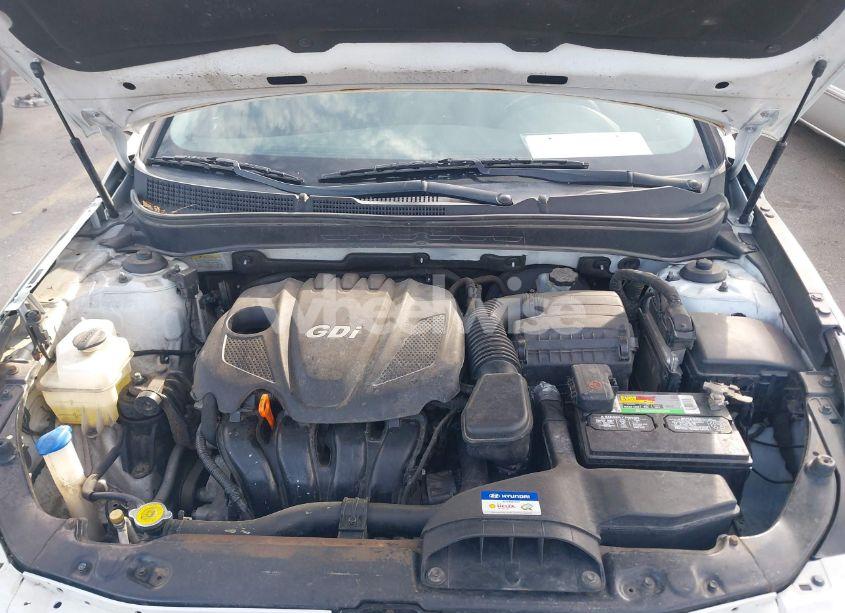 Photo 10 of 2013 Hyundai Sonata SE (VIN 5NPEC4AC0DH522004)