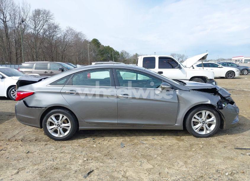 Photo 13 of 2013 Hyundai Sonata LIMITED (VIN 5NPEC4AC0DH560428)