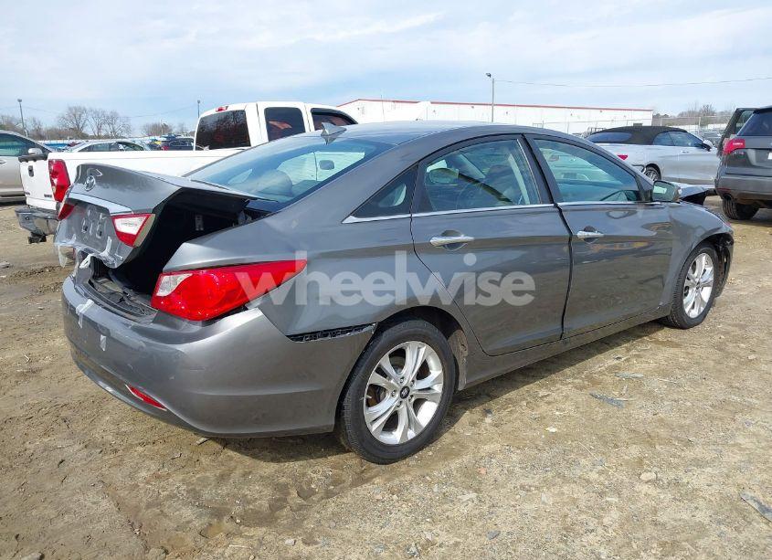 Photo 4 of 2013 Hyundai Sonata LIMITED (VIN 5NPEC4AC0DH560428)