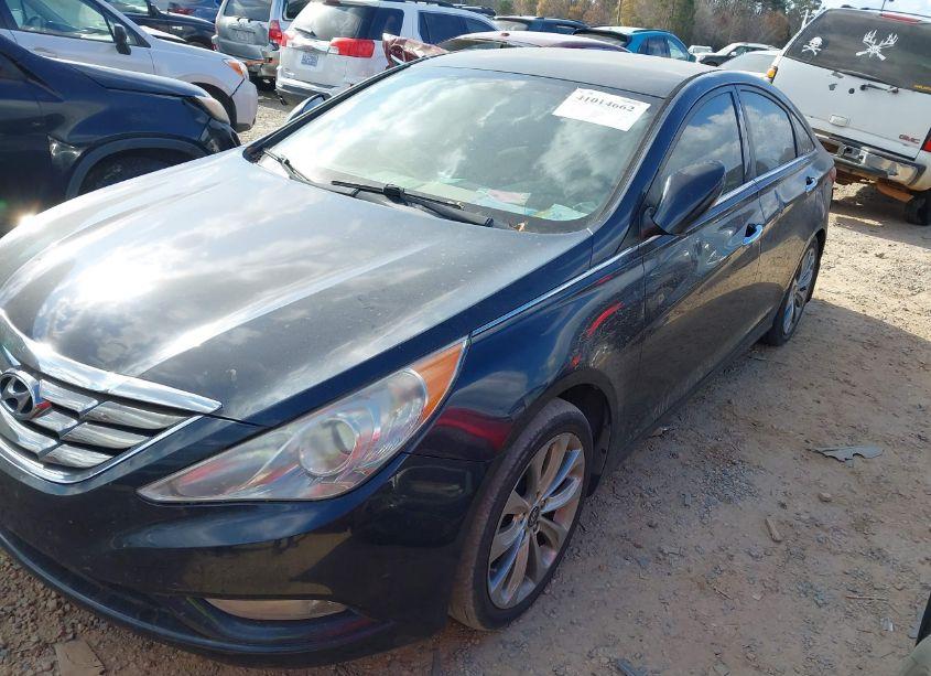 Photo 6 of 2013 Hyundai Sonata SE (VIN 5NPEC4AC0DH599407)