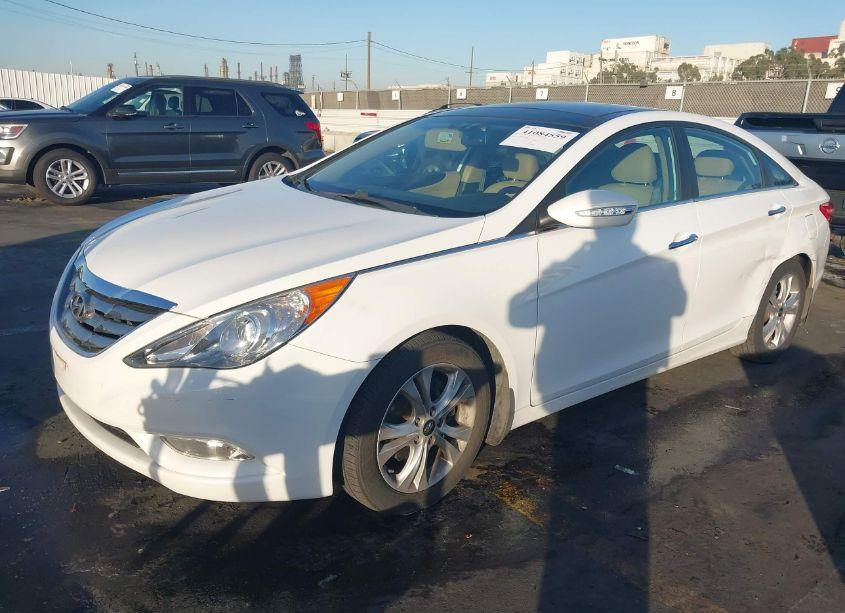 Photo 2 of 2013 Hyundai Sonata LIMITED (VIN 5NPEC4AC0DH604590)