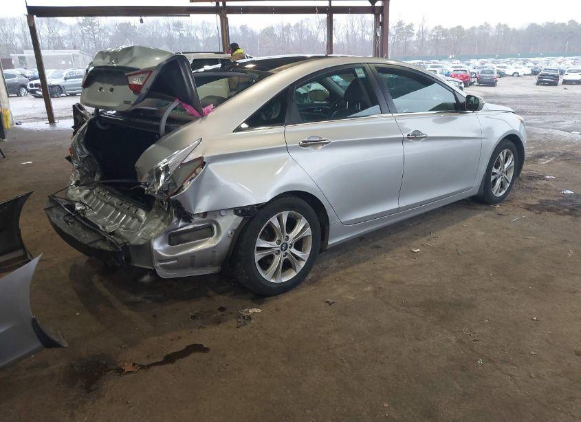 Photo 4 of 2013 Hyundai Sonata LIMITED (VIN 5NPEC4AC0DH643390)