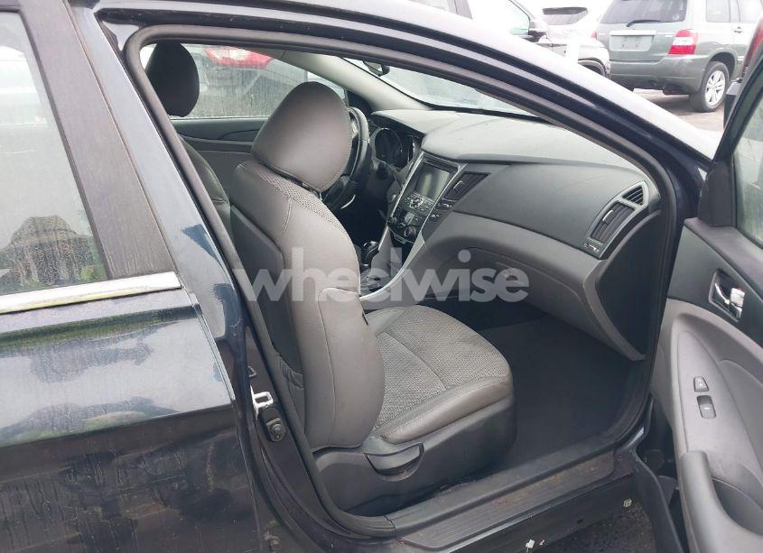 Photo 5 of 2013 Hyundai Sonata SE (VIN 5NPEC4AC0DH669150)