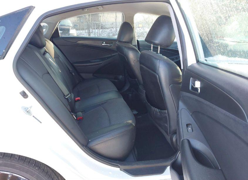 Photo 8 of 2013 Hyundai Sonata SE (VIN 5NPEC4AC0DH720906)