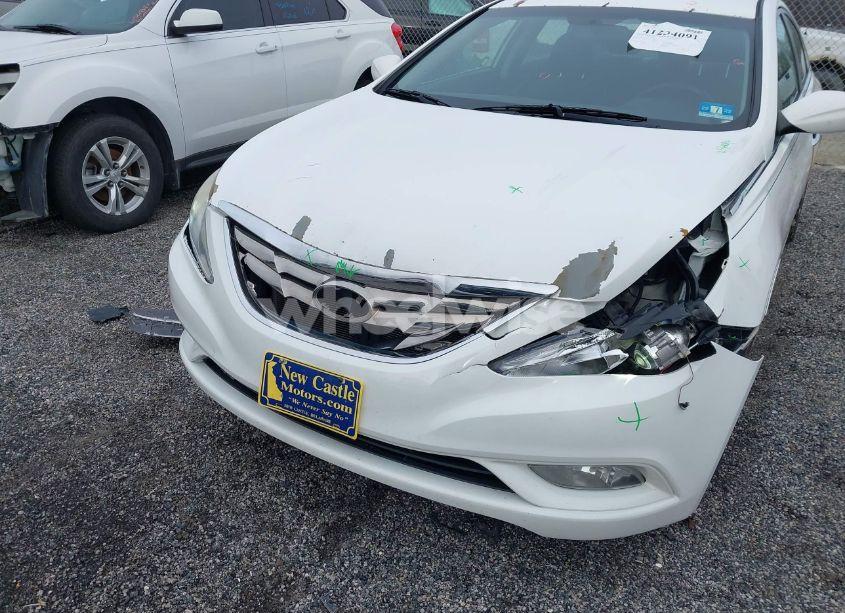 Photo 6 of 2013 Hyundai Sonata SE (VIN 5NPEC4AC0DH728729)