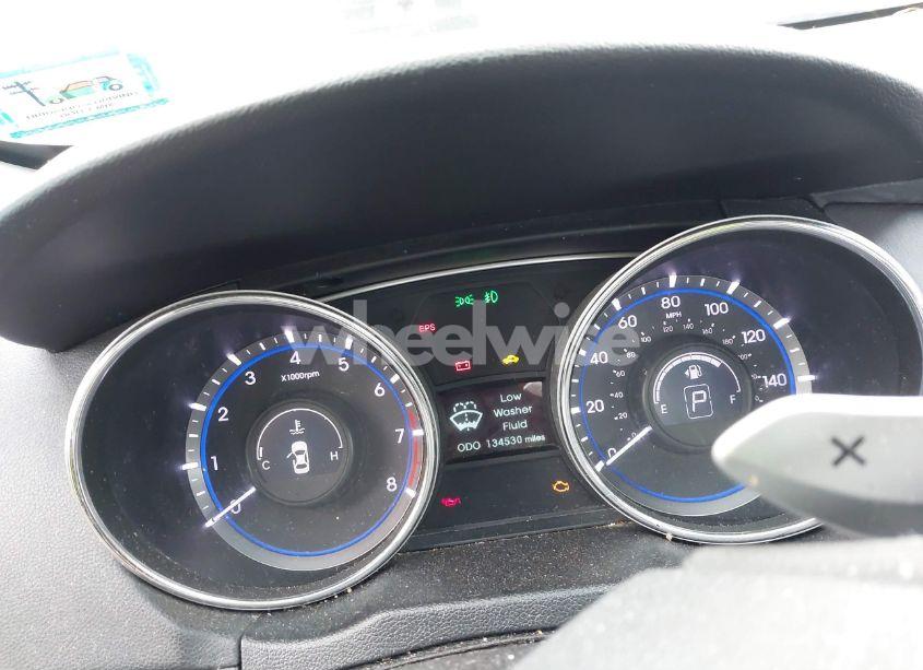 Photo 7 of 2013 Hyundai Sonata SE (VIN 5NPEC4AC0DH728729)