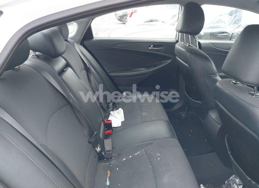 Photo 8 of 2013 Hyundai Sonata SE (VIN 5NPEC4AC0DH728729)
