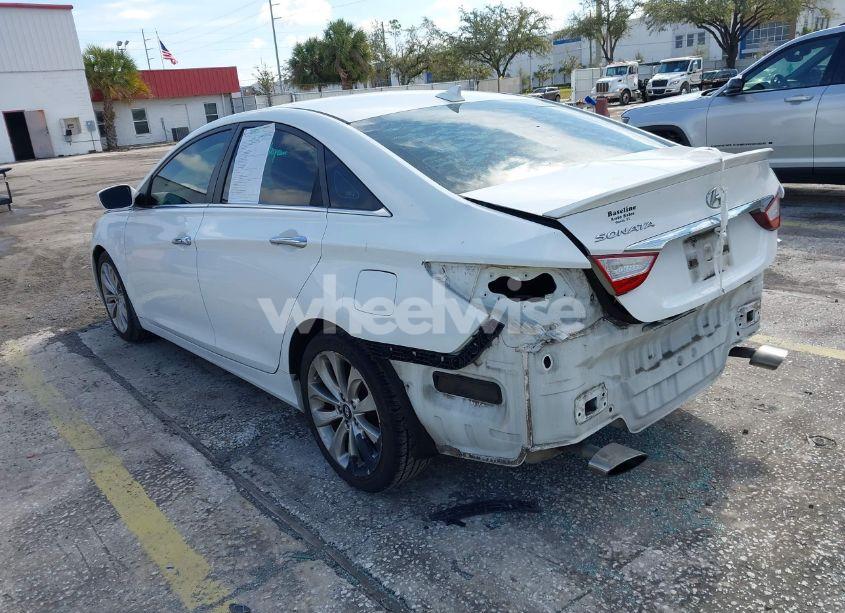 Photo 3 of 2013 Hyundai Sonata SE (VIN 5NPEC4AC0DH760838)