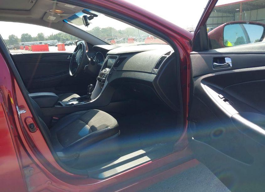 Photo 5 of 2013 Hyundai Sonata SE (VIN 5NPEC4AC0DH765893)