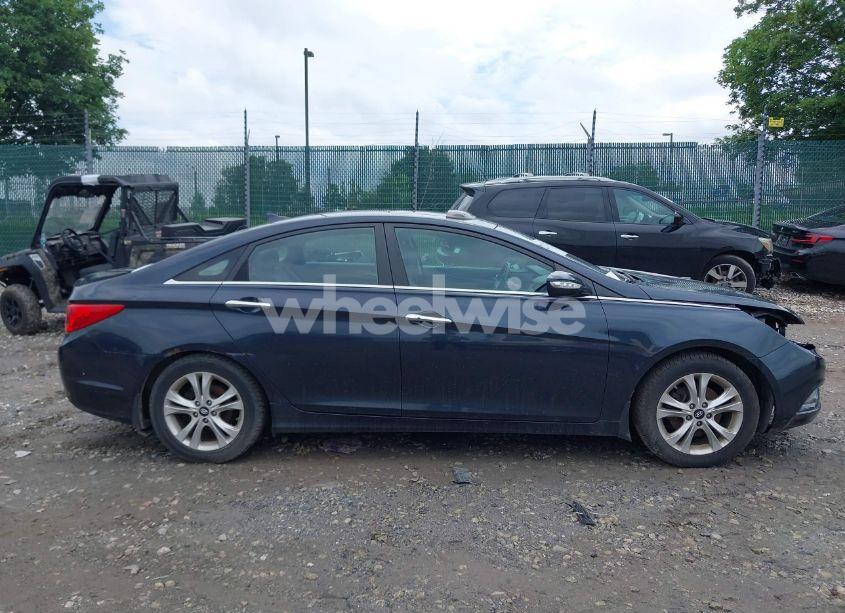 Photo 12 of 2013 Hyundai Sonata LIMITED (VIN 5NPEC4AC0DH774528)