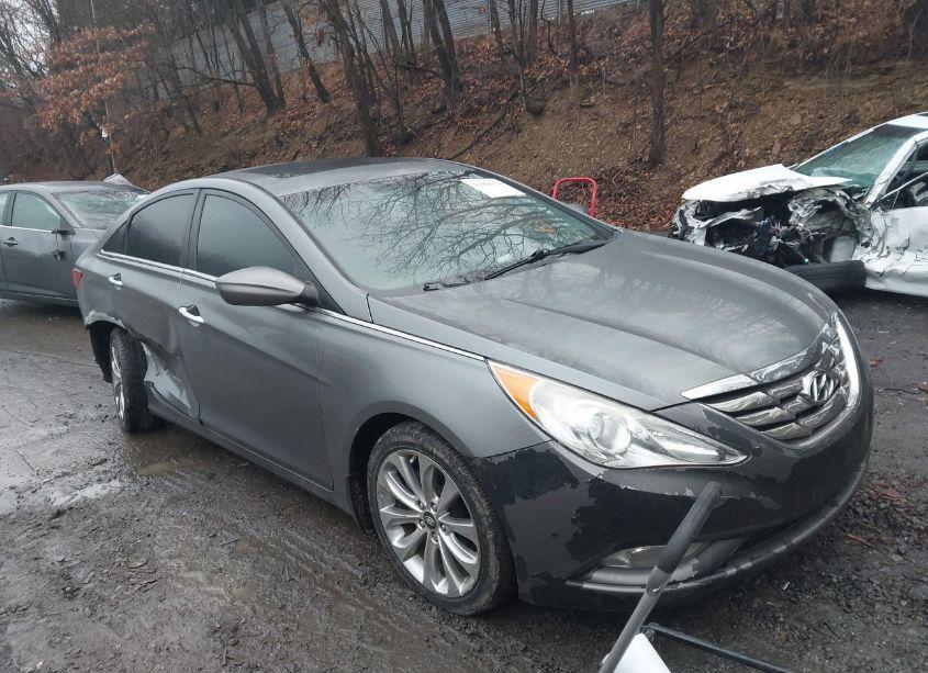 2013 Hyundai Sonata SE (VIN 5NPEC4AC0DH791491) main photo