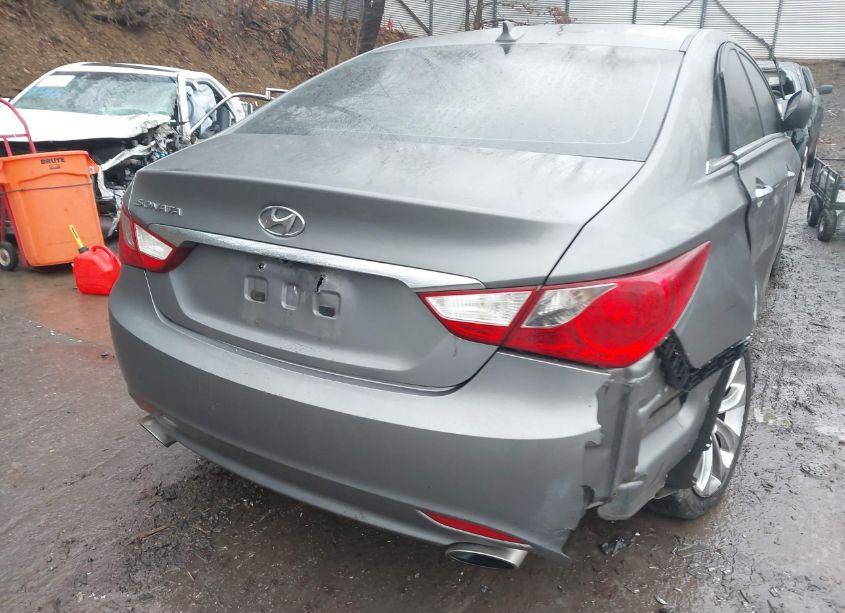 Photo 12 of 2013 Hyundai Sonata SE (VIN 5NPEC4AC0DH791491)