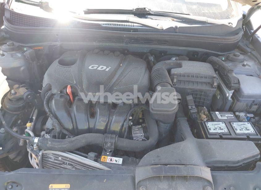 Photo 10 of 2014 Hyundai Sonata SE (VIN 5NPEC4AC0EH825494)