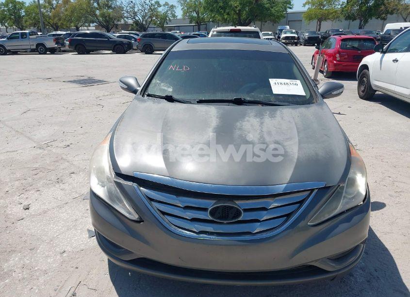Photo 12 of 2014 Hyundai Sonata SE (VIN 5NPEC4AC0EH825494)