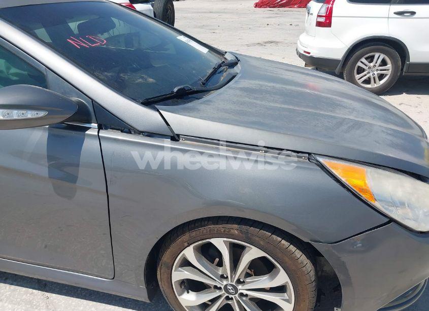 Photo 19 of 2014 Hyundai Sonata SE (VIN 5NPEC4AC0EH825494)