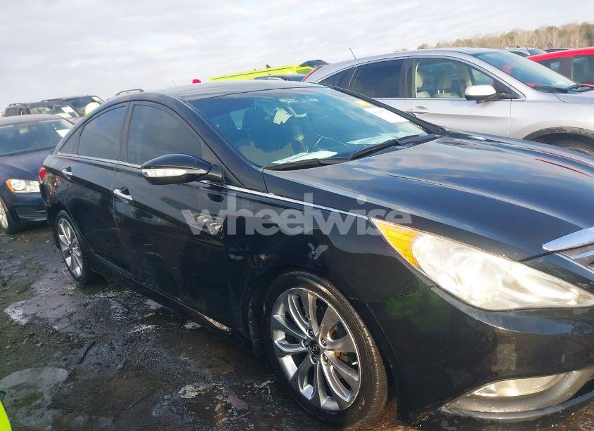 Photo 13 of 2014 Hyundai Sonata SE (VIN 5NPEC4AC0EH855756)