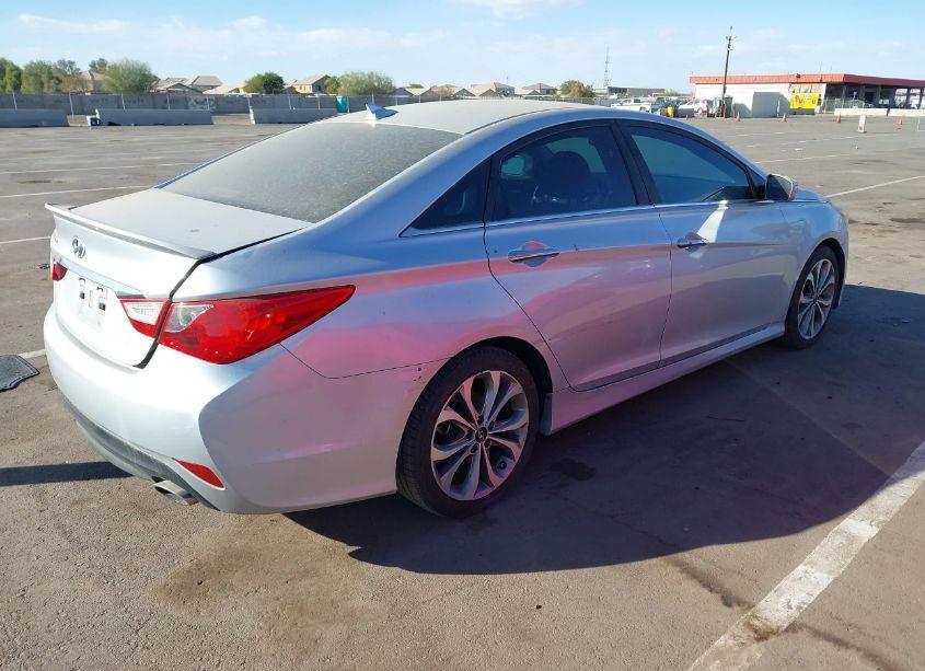 Photo 4 of 2014 Hyundai Sonata (VIN 5NPEC4AC0EH867230)