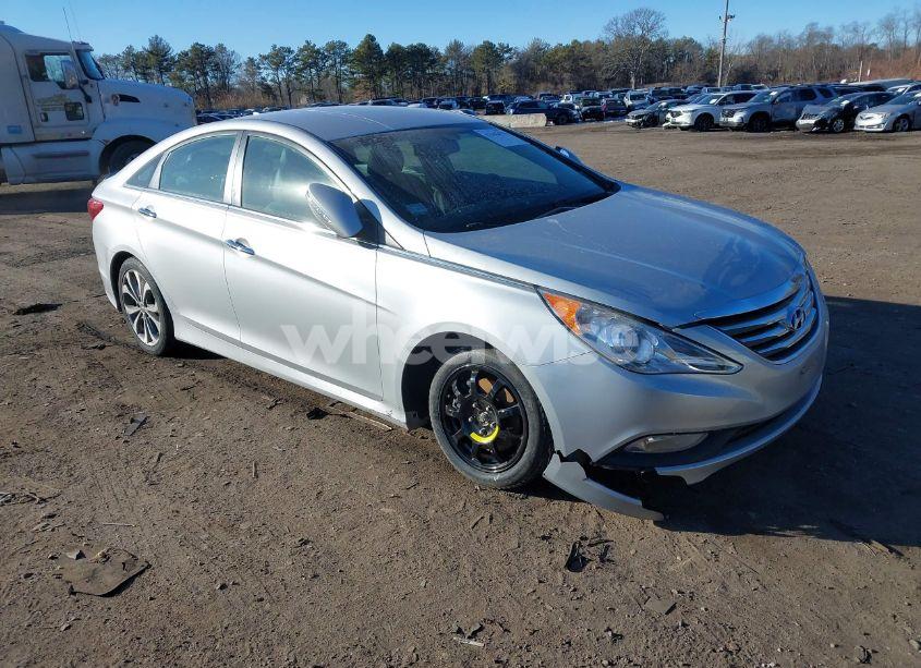 2014 Hyundai Sonata SE (VIN 5NPEC4AC0EH926809) main photo
