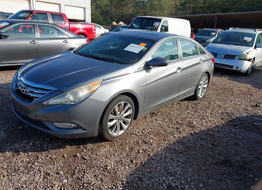 Photo 2 of 2011 Hyundai Sonata SE (VIN 5NPEC4AC1BH039473)