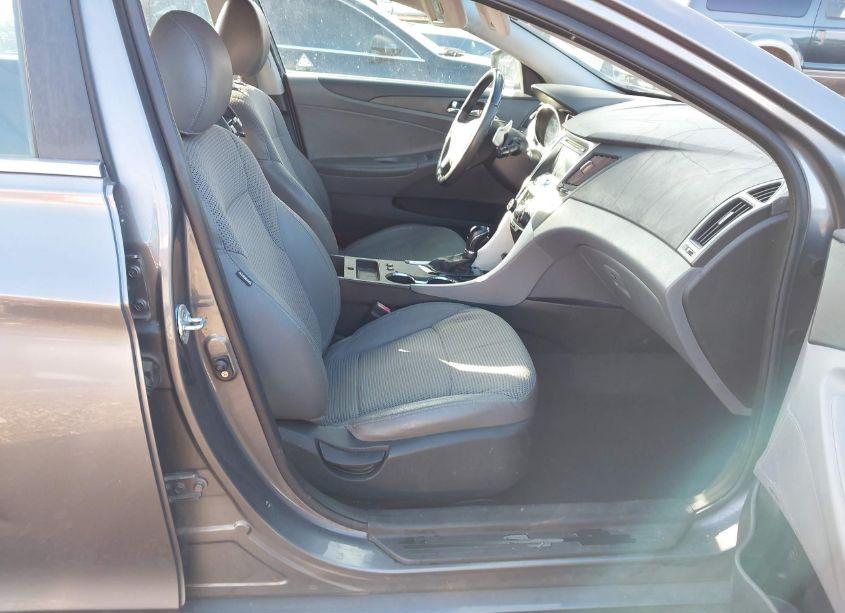 Photo 5 of 2011 Hyundai Sonata SE (VIN 5NPEC4AC1BH039473)