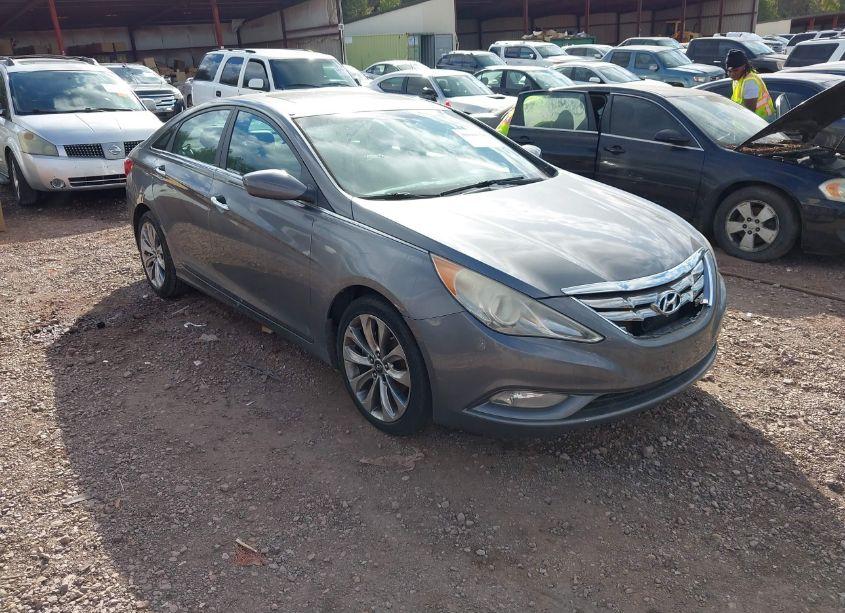 Photo 6 of 2011 Hyundai Sonata SE (VIN 5NPEC4AC1BH039473)