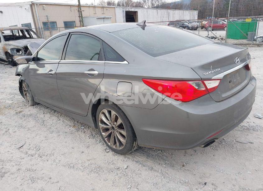Photo 3 of 2011 Hyundai Sonata SE (VIN 5NPEC4AC1BH075227)