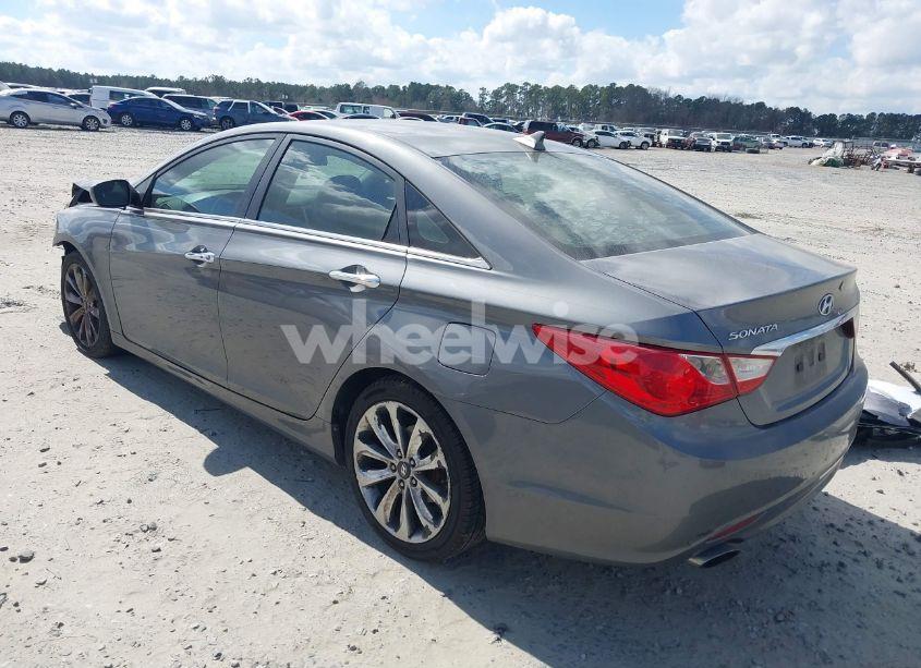 Photo 3 of 2011 Hyundai Sonata SE (VIN 5NPEC4AC1BH082033)