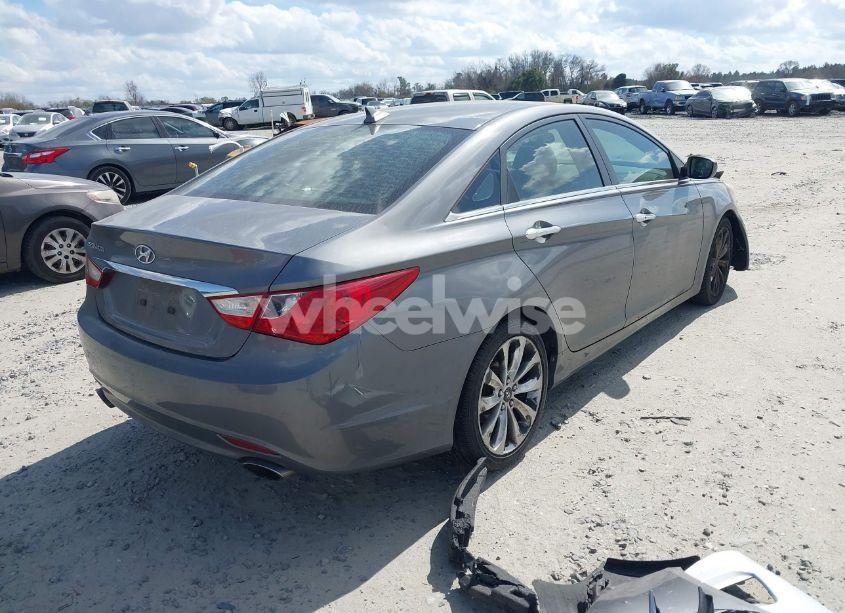 Photo 4 of 2011 Hyundai Sonata SE (VIN 5NPEC4AC1BH082033)