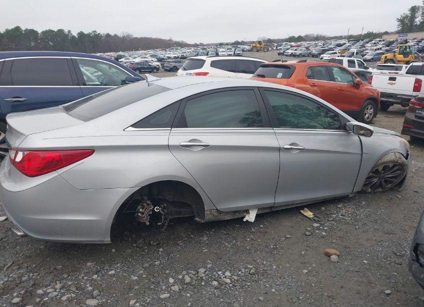 Photo 12 of 2011 Hyundai Sonata SE (VIN 5NPEC4AC1BH083750)