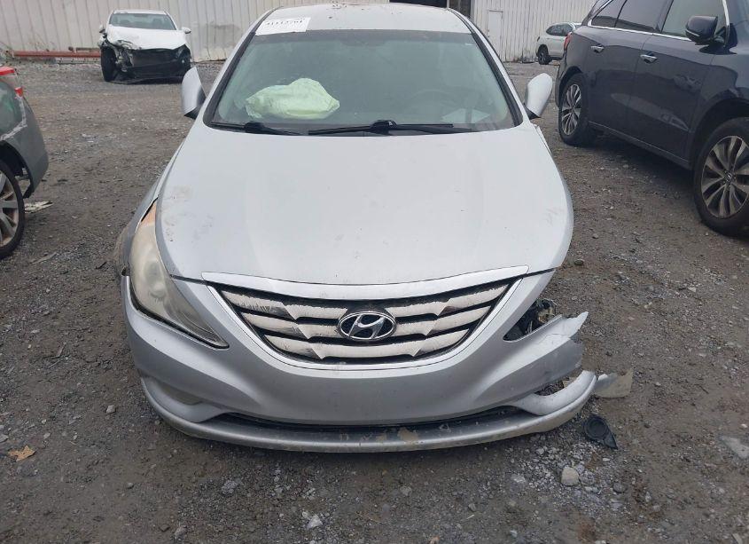 Photo 6 of 2011 Hyundai Sonata SE (VIN 5NPEC4AC1BH083750)