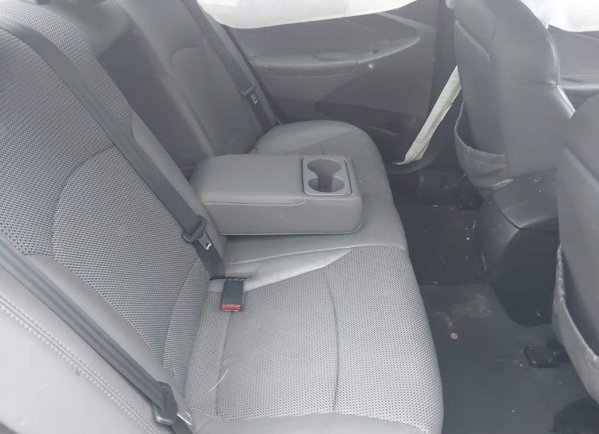 Photo 8 of 2011 Hyundai Sonata SE (VIN 5NPEC4AC1BH083750)