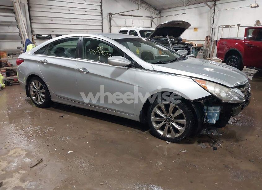 2011 Hyundai Sonata SE (VIN 5NPEC4AC1BH111966) main photo