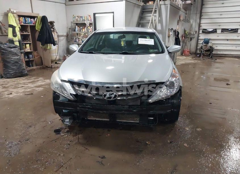 Photo 12 of 2011 Hyundai Sonata SE (VIN 5NPEC4AC1BH111966)