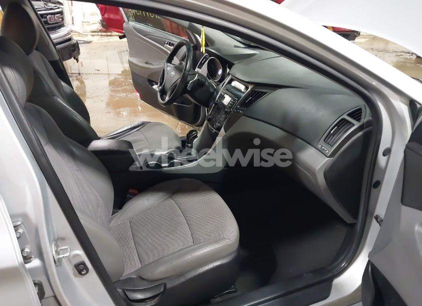 Photo 5 of 2011 Hyundai Sonata SE (VIN 5NPEC4AC1BH111966)