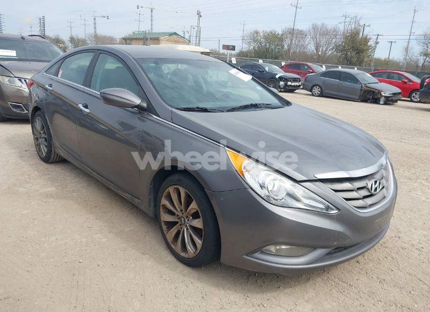 2011 Hyundai Sonata SE (VIN 5NPEC4AC1BH125690) main photo