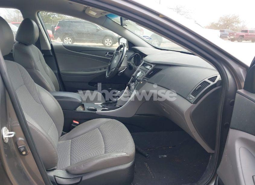 Photo 5 of 2011 Hyundai Sonata SE (VIN 5NPEC4AC1BH125690)