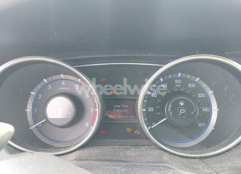 Photo 7 of 2011 Hyundai Sonata SE (VIN 5NPEC4AC1BH125690)