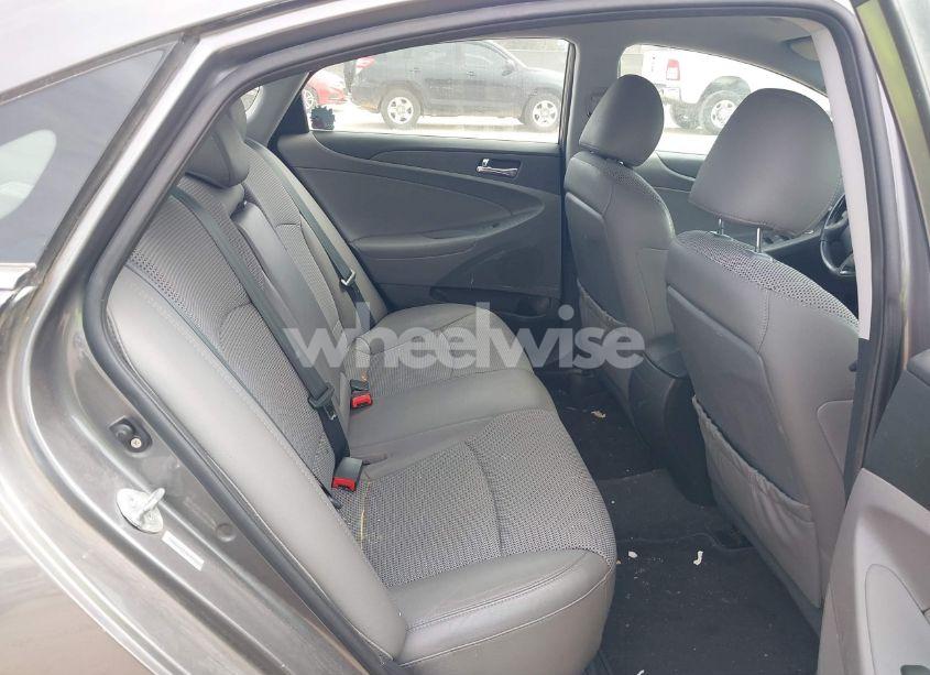 Photo 8 of 2011 Hyundai Sonata SE (VIN 5NPEC4AC1BH125690)