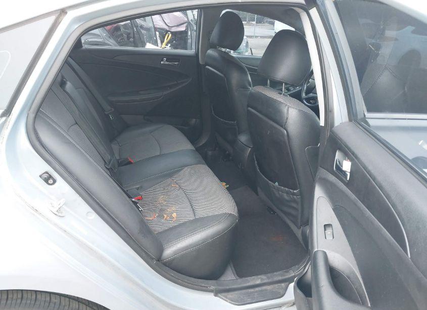 Photo 8 of 2011 Hyundai Sonata SE (VIN 5NPEC4AC1BH131831)