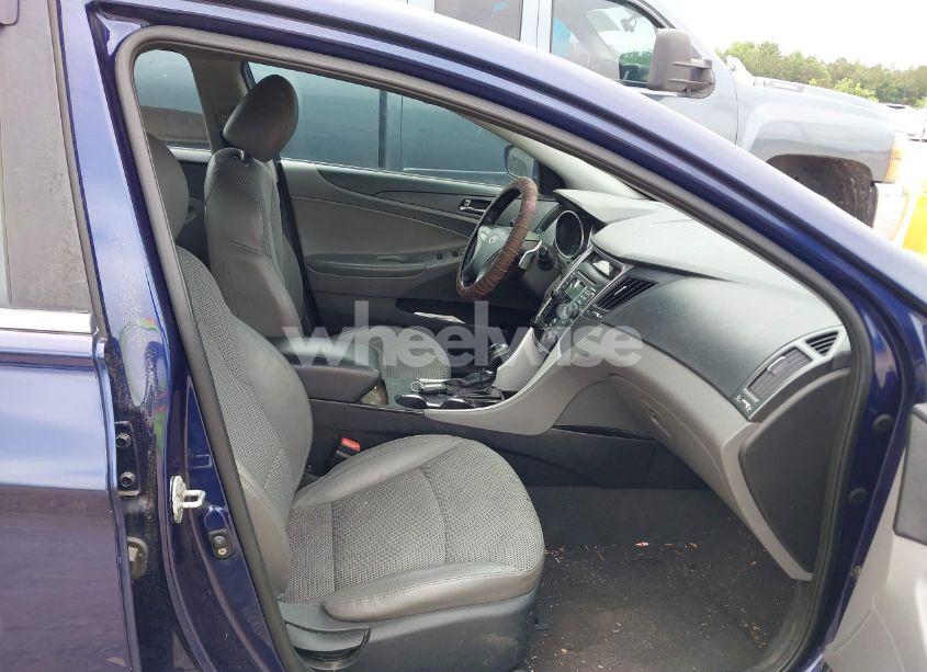 Photo 5 of 2011 Hyundai Sonata SE (VIN 5NPEC4AC1BH150007)