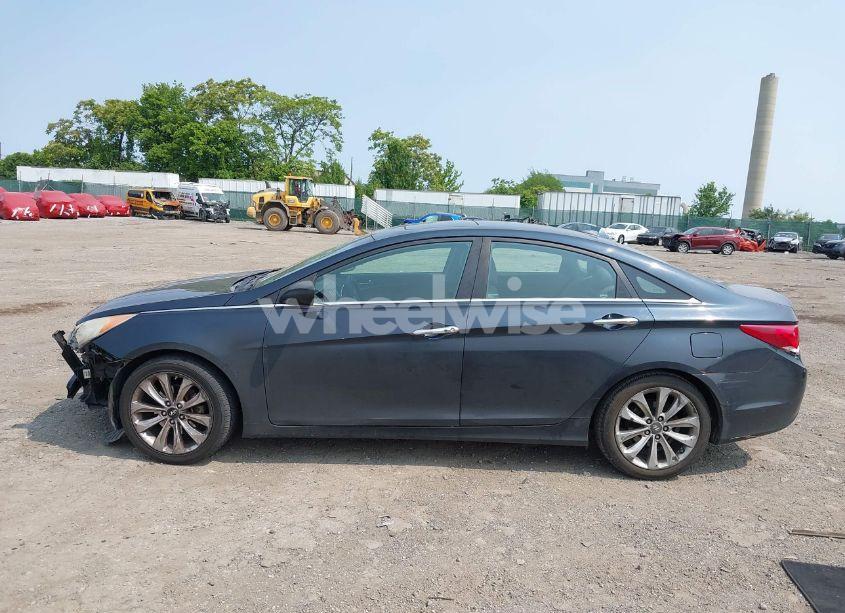 Photo 14 of 2011 Hyundai Sonata SE (VIN 5NPEC4AC1BH154803)