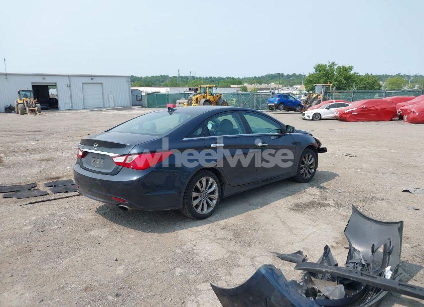 Photo 4 of 2011 Hyundai Sonata SE (VIN 5NPEC4AC1BH154803)