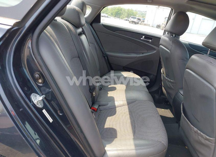 Photo 8 of 2011 Hyundai Sonata SE (VIN 5NPEC4AC1BH154803)