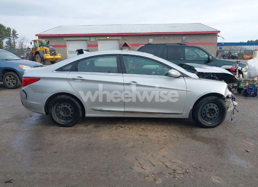 Photo 12 of 2011 Hyundai Sonata SE (VIN 5NPEC4AC1BH157507)