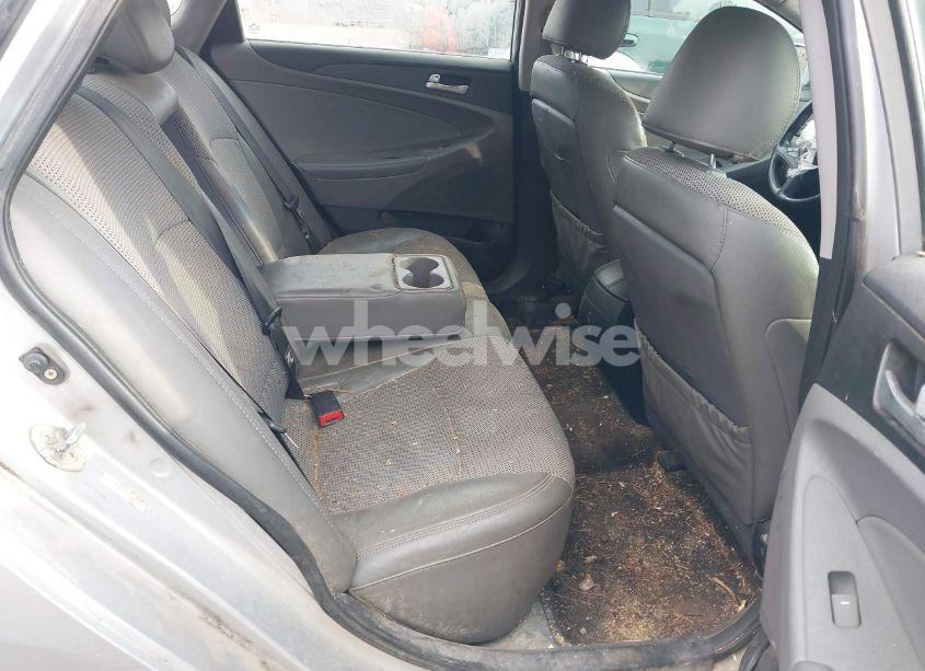 Photo 8 of 2011 Hyundai Sonata SE (VIN 5NPEC4AC1BH157507)