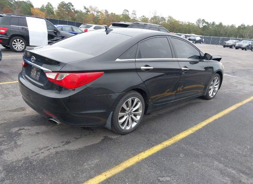 Photo 4 of 2011 Hyundai Sonata SE (VIN 5NPEC4AC1BH163419)
